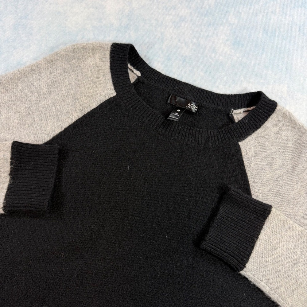 Aqua Cashmere Sweater Womens Small Black Gray Excellent Raglan Colorblock Knit